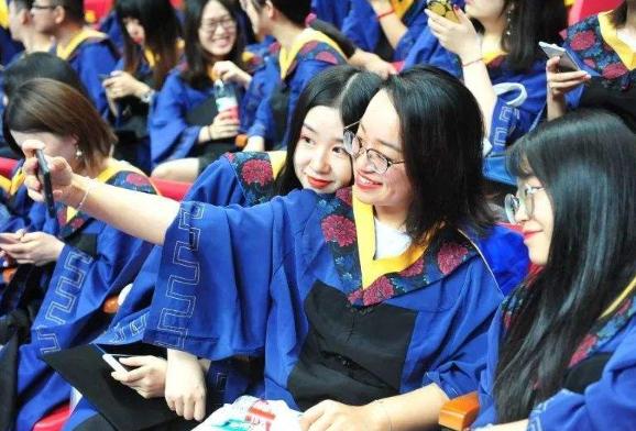 38岁女博士拒绝华为百万年薪,女博士被华为选中年薪156万