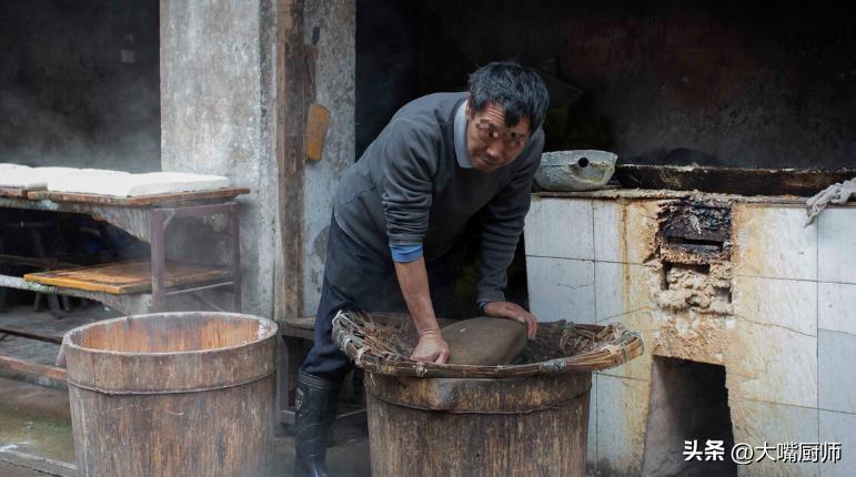 散装白酒到底能不能喝,6块钱的白酒是真的吗