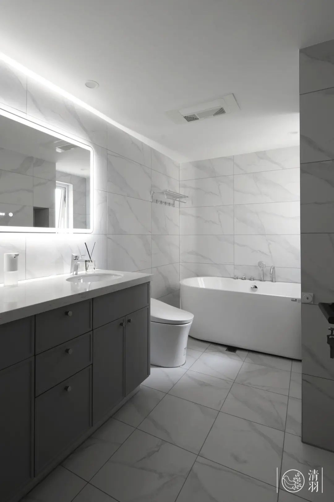 经典黑白灰的现代轻奢风,富有高级感的现代黑白灰