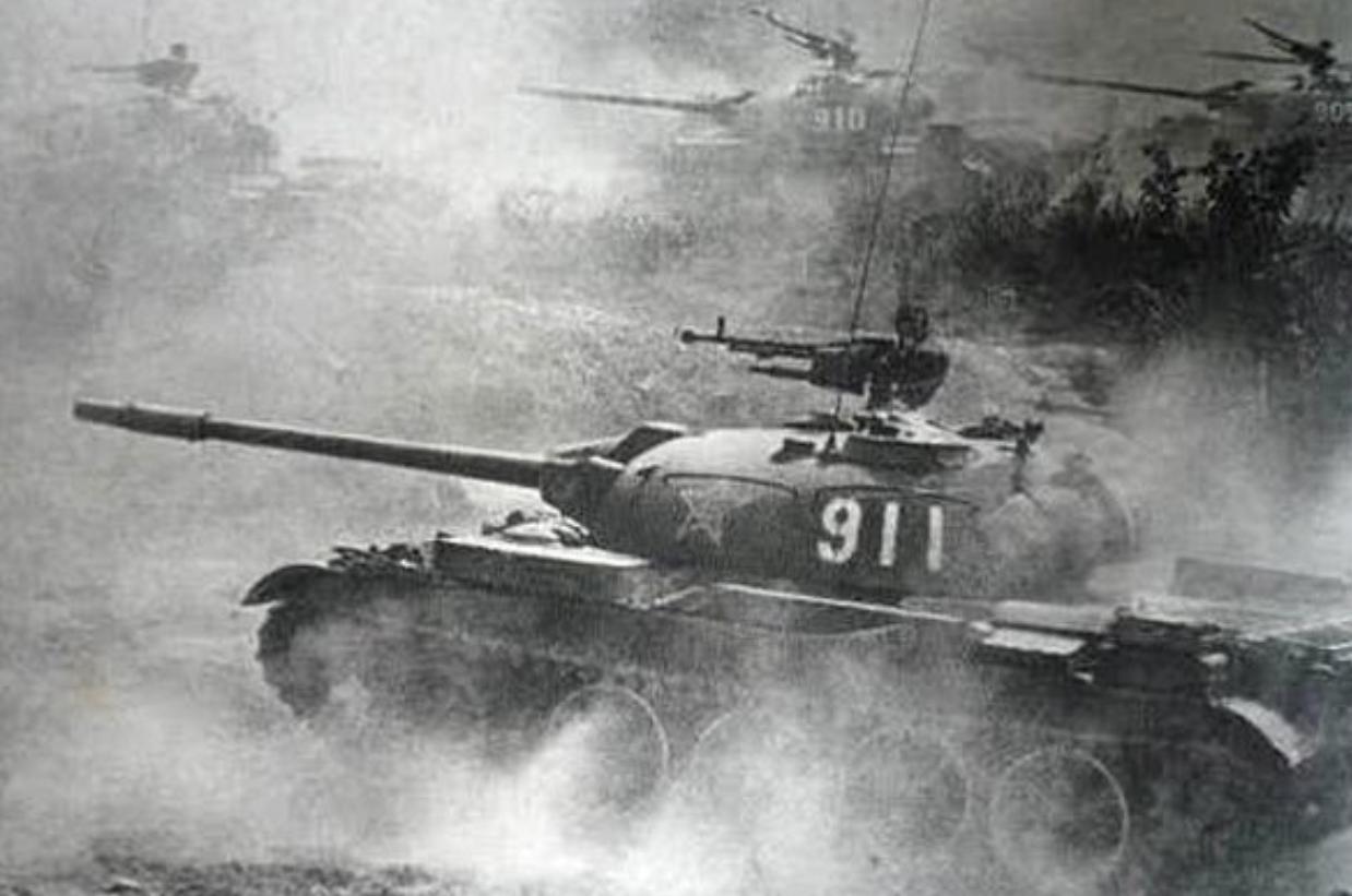 对越反击战西线和东线哪个打得好,对越自卫反击战东溪战役