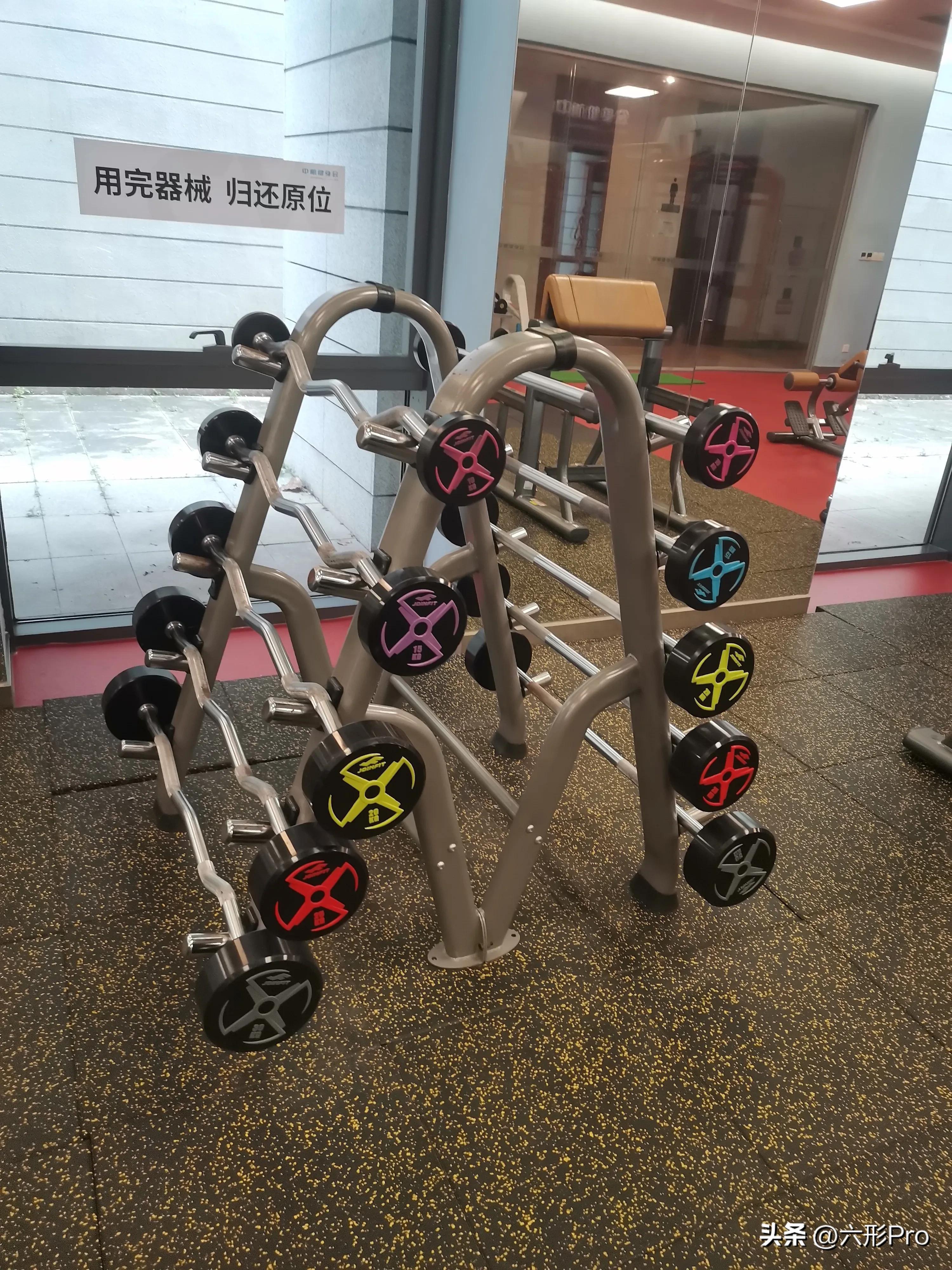 健身房力量训练器械有哪些,健身房器械入门全套