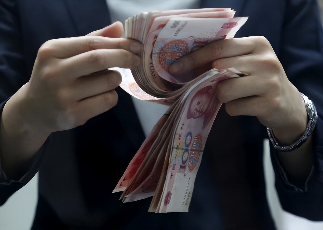 人民币国际化对币值的影响,人民币国际化的利弊分析