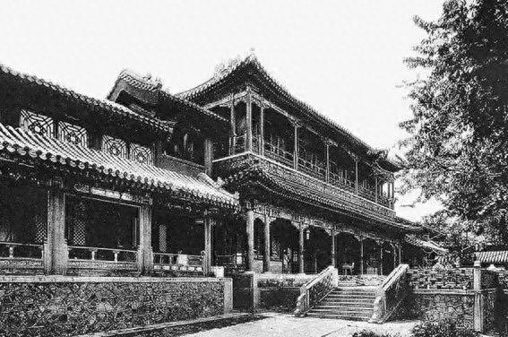 从一片湖泊到中国政治的心脏，中南海有着怎样的历史沉浮？