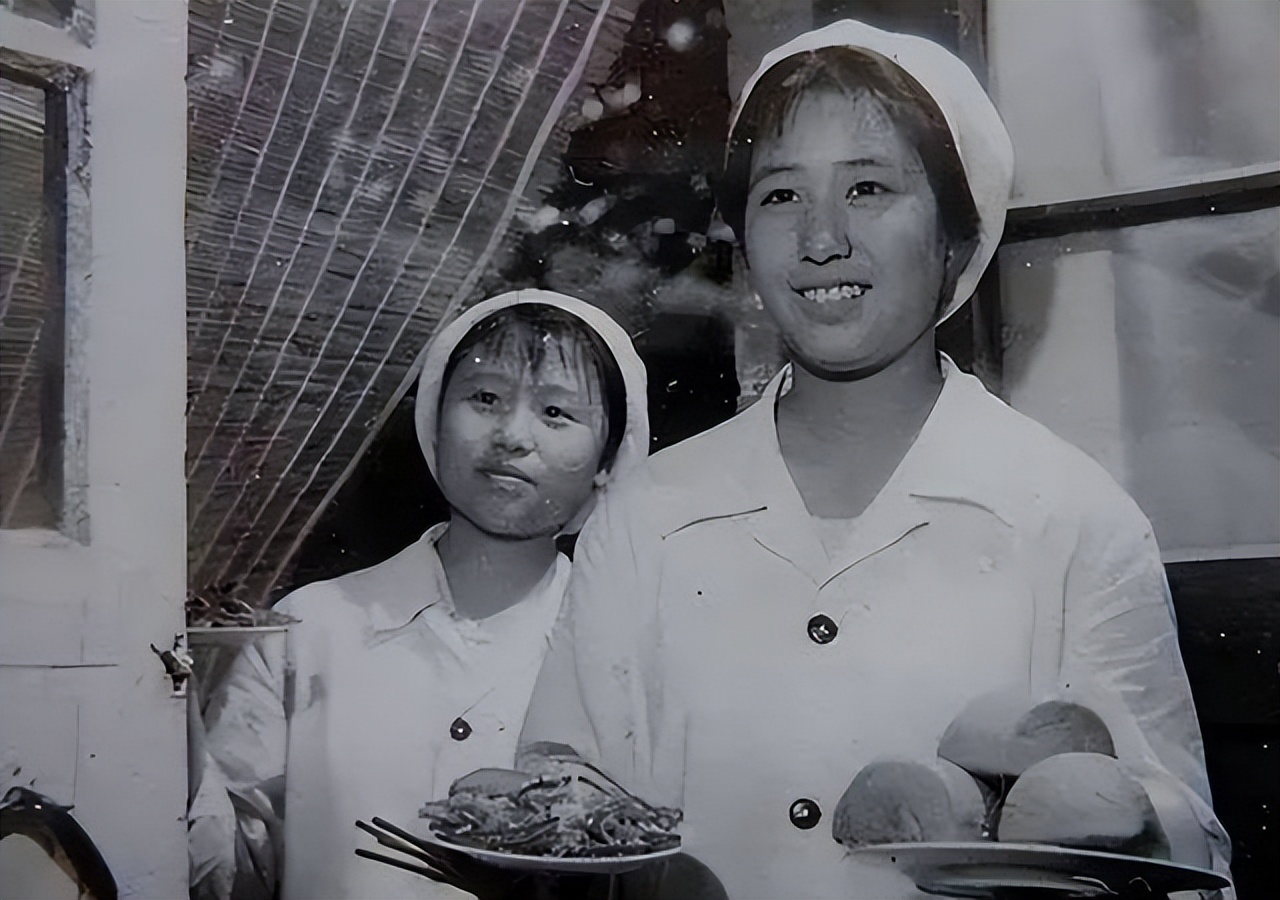 70年代下馆子的人现在是什么水平,70年代下馆子大概多少钱