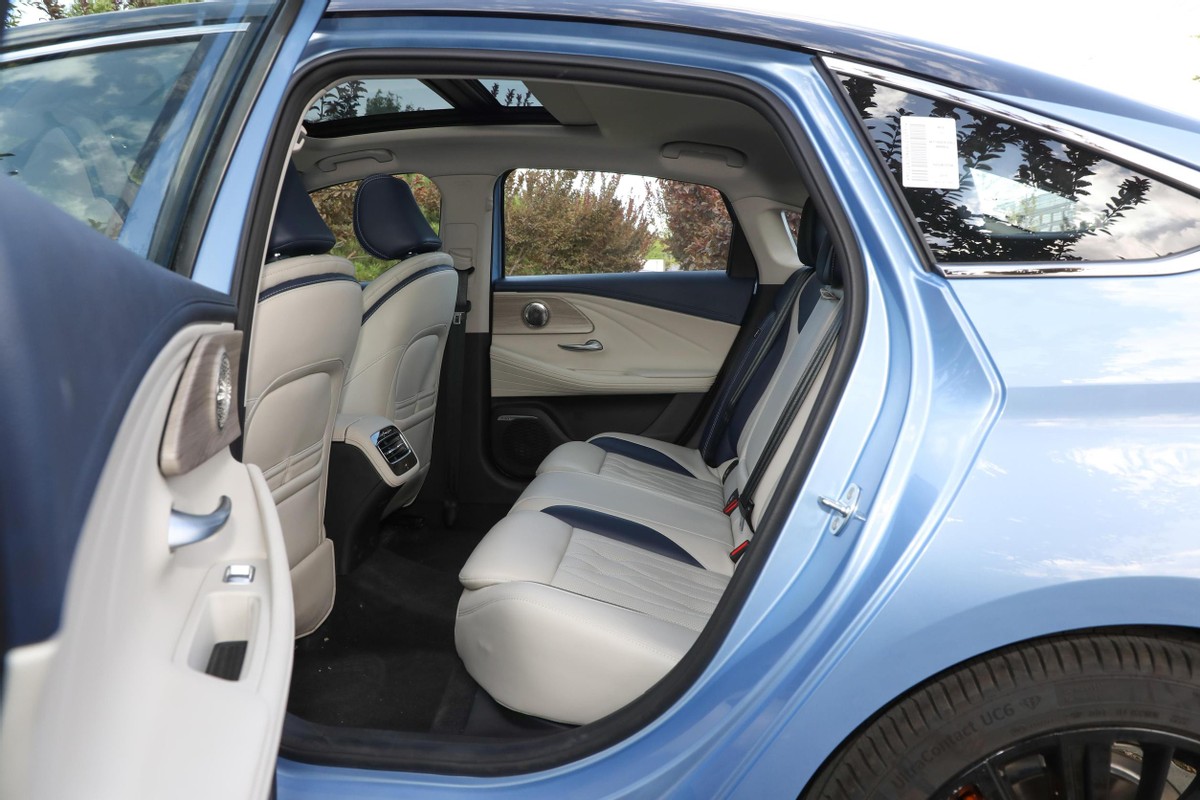 奇瑞艾瑞泽8有多好,奇瑞艾瑞泽810万家轿评测