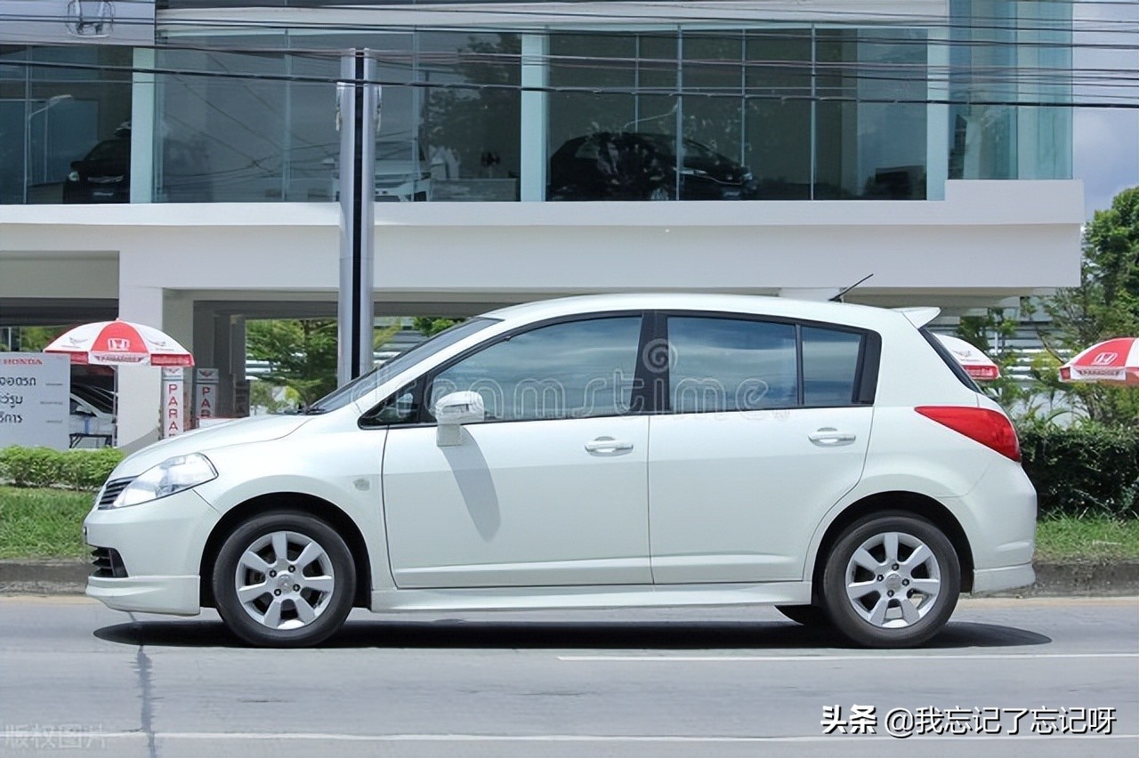 合租女室友让我冒充男朋友,合租室友让我假装男朋友