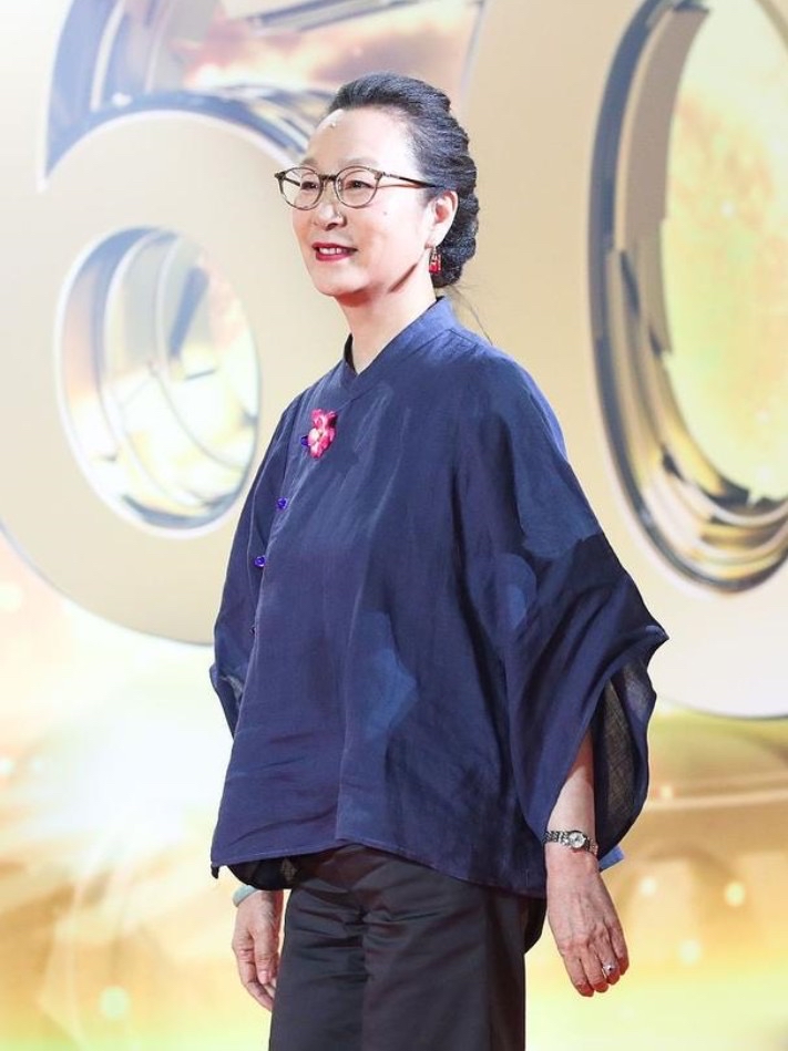 35届金鸡百花电影节刘晓庆奚美娟,第35届金鸡奖刘晓庆奚美娟红毯