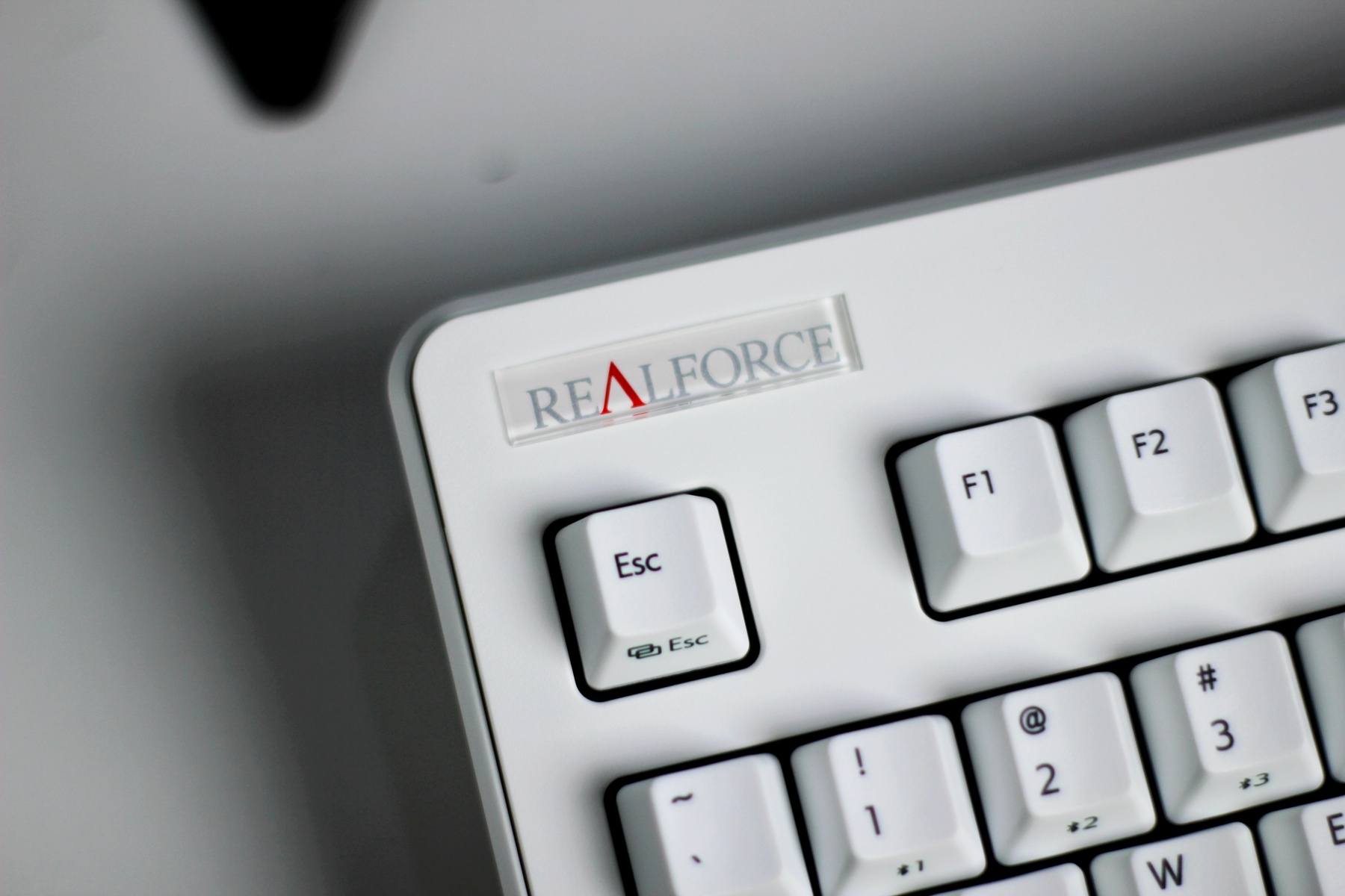 鏋佷韩浣撻獙,鐕冮realforcer3閿洏