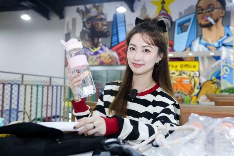 翻包揭秘,翻包大揭秘