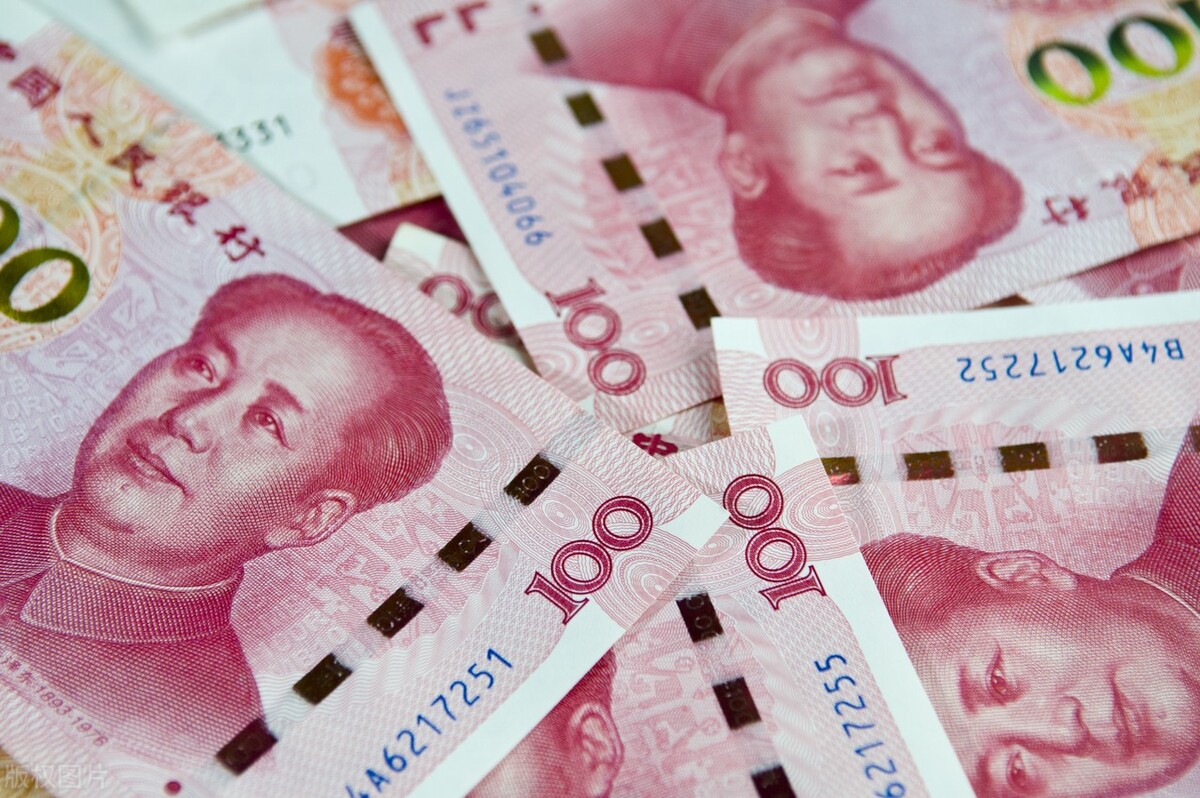 银行基层员工月薪,银行员工工资没达到最低标准