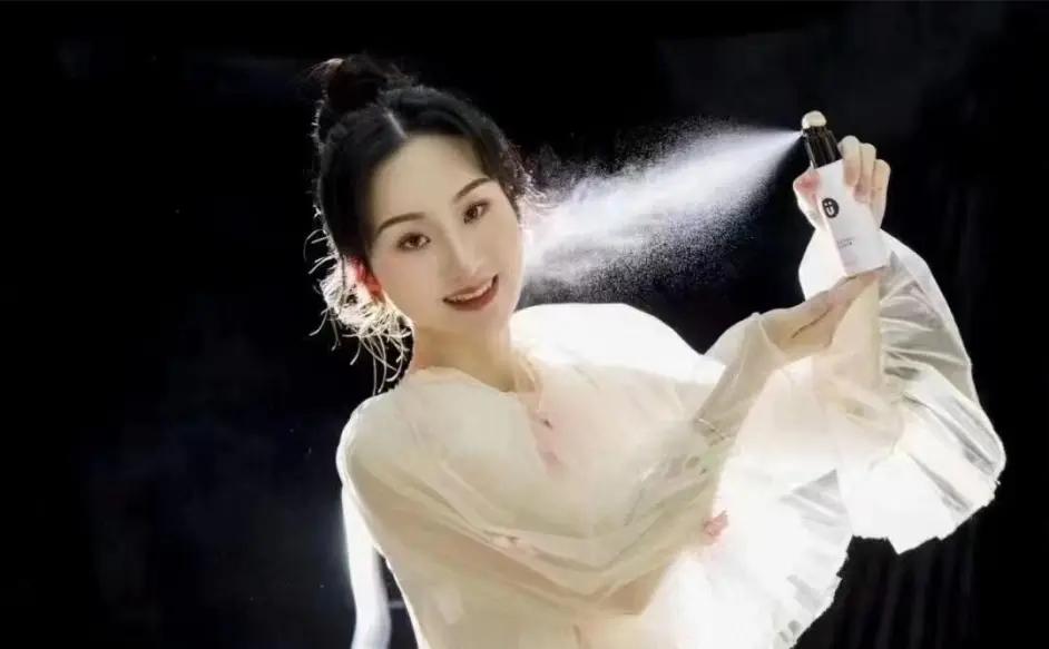 u牌纯露真的可以排激素吗,u牌纯露使用顺序和方法