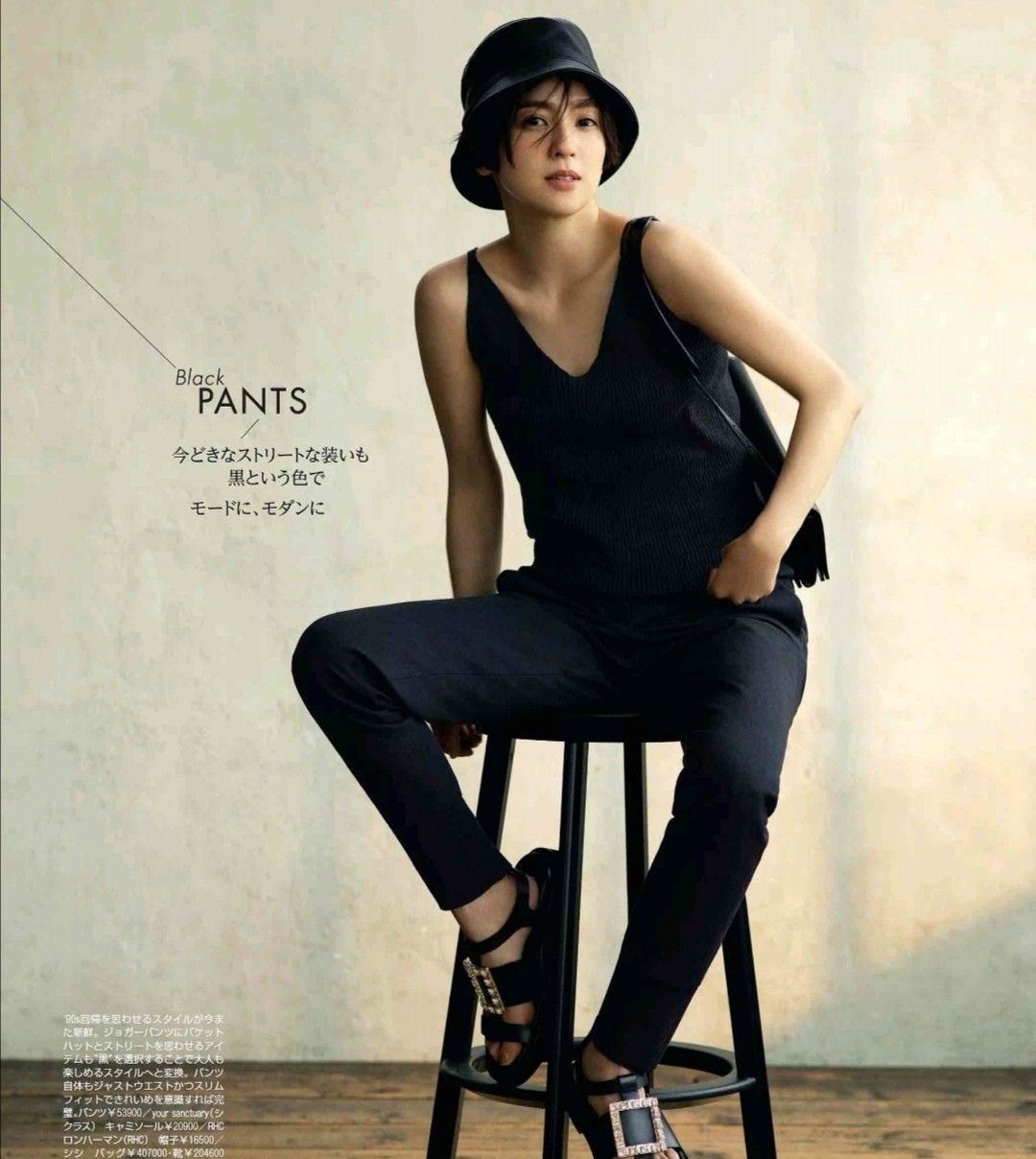 瓜子脸适合的发型短发干练利落,精干利落的女款短发不遮眼发型