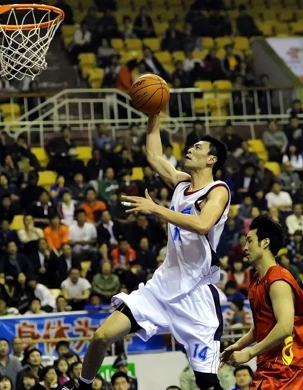 广东宏远8冠王后几年没拿冠军,8年7冠时期的广东队