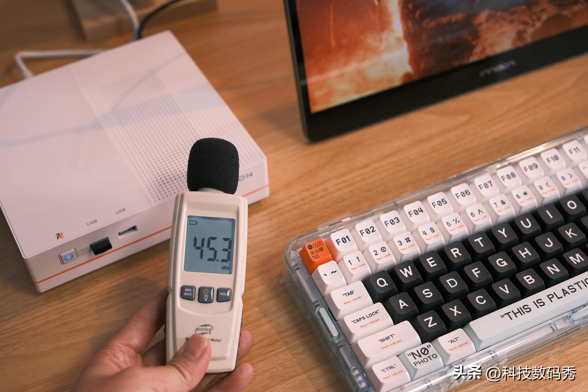 搭载独立显卡的一体电脑,磐镭hi-3迷你pc评测