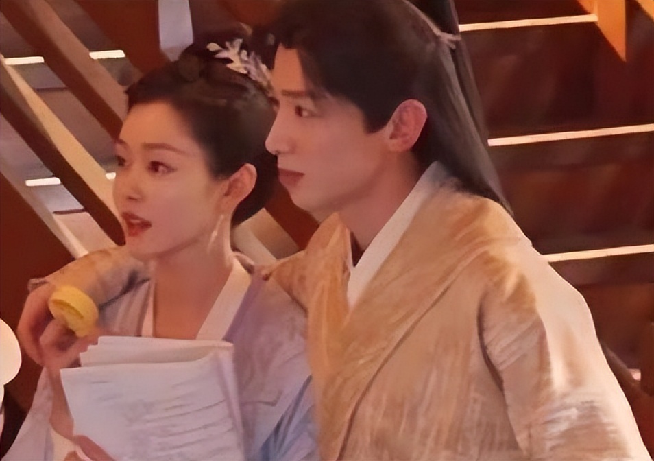 白敬亭宋轶互动好甜,白敬亭宋轶情侣见面会