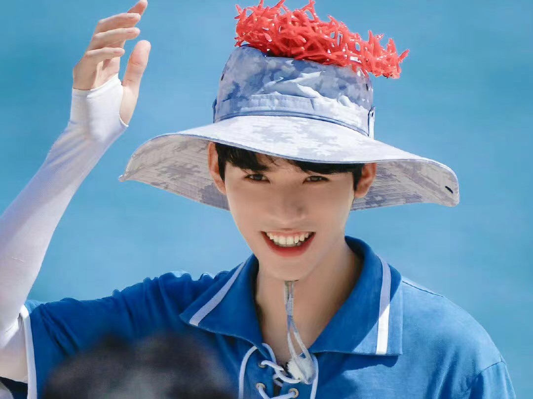 极限挑战杨超越龚俊白敬亭,极限挑战黄景瑜贾乃亮龚俊骑车