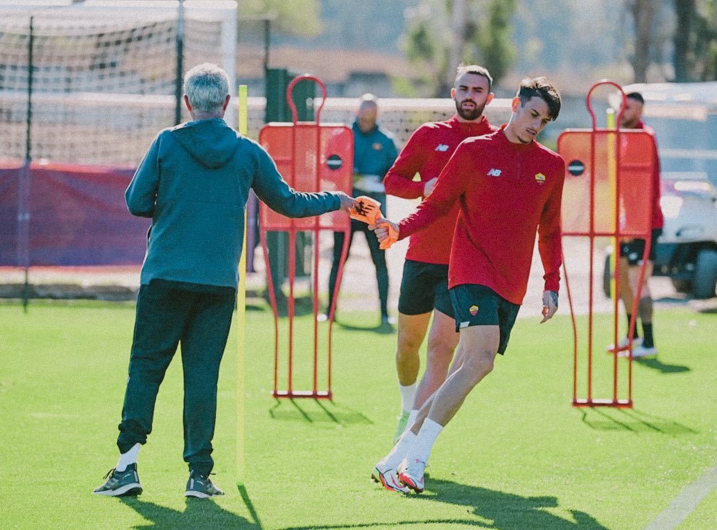 穆里尼奥加盟曼联引援,穆里尼奥加盟切尔西