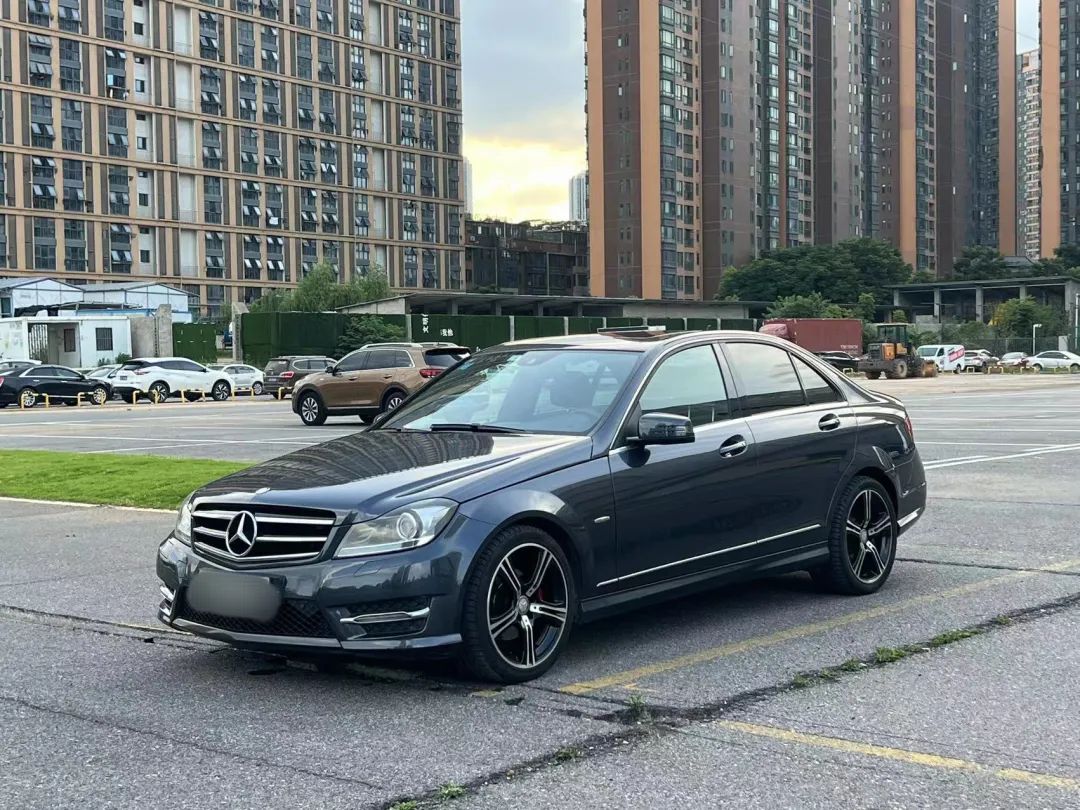 2015年的飞度新车落地多少钱,现在的全新飞度8万块就可以落地