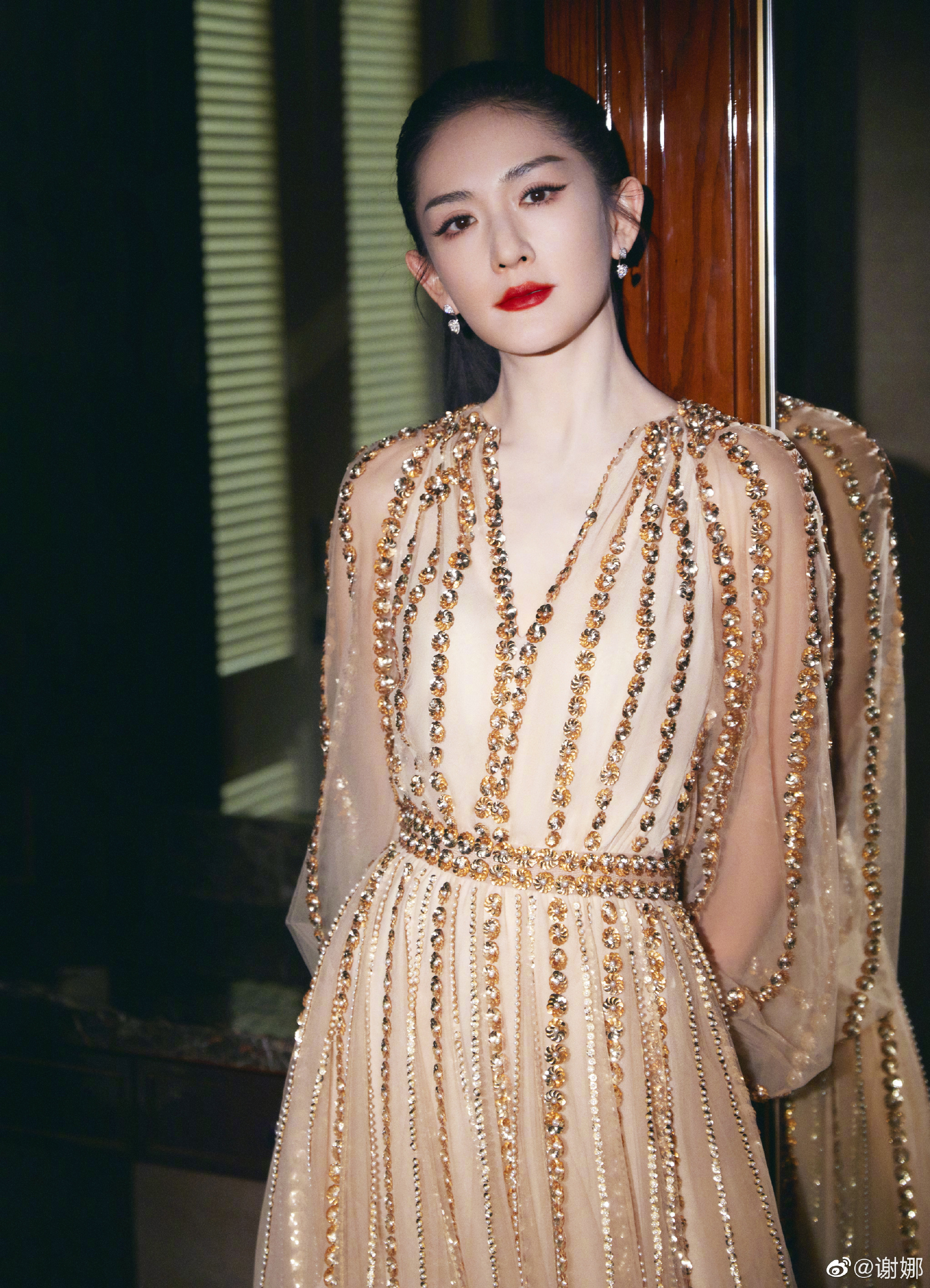 谢娜回应与包文婧还钱梗,谢娜回应和包文婧三万梗