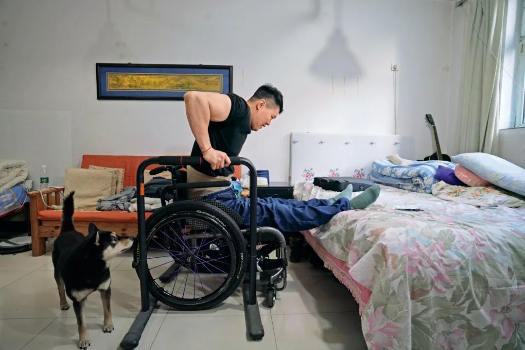 水面以下,水中轮椅