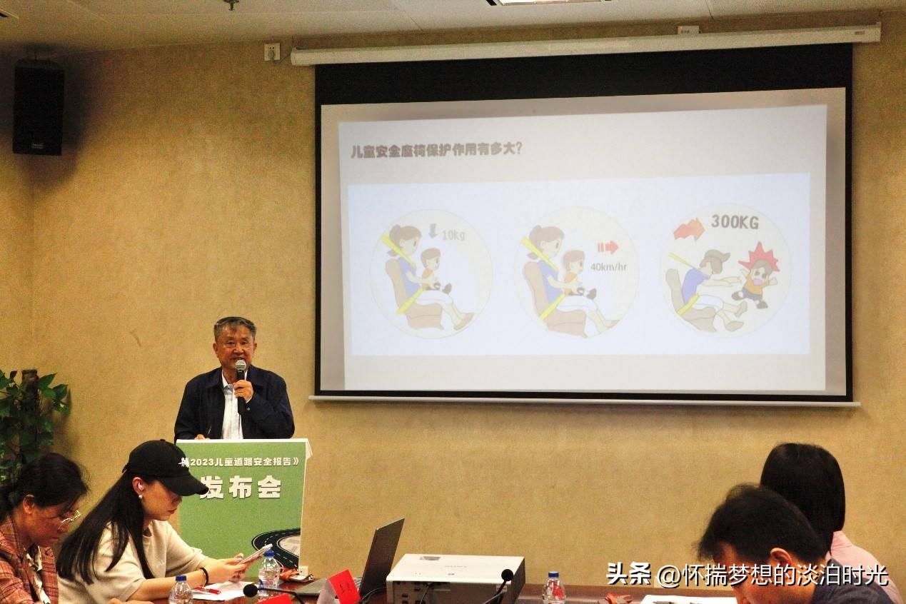 开车时孩子可以坐在副驾驶吗,小朋友不建议坐副驾驶座