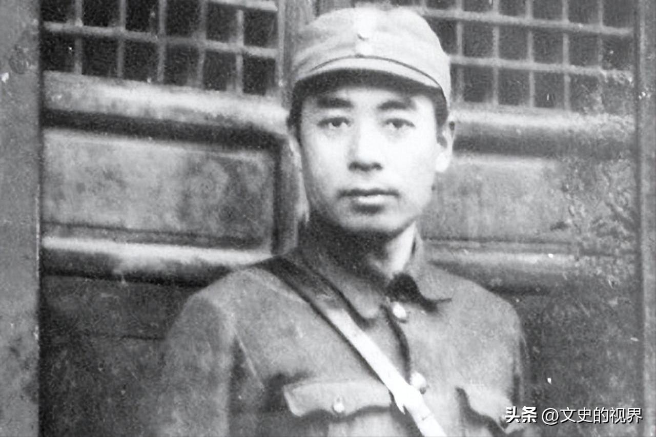 范桂霞：曾与周恩来假扮夫妻，1976年总理逝世，追悼会上她哭晕