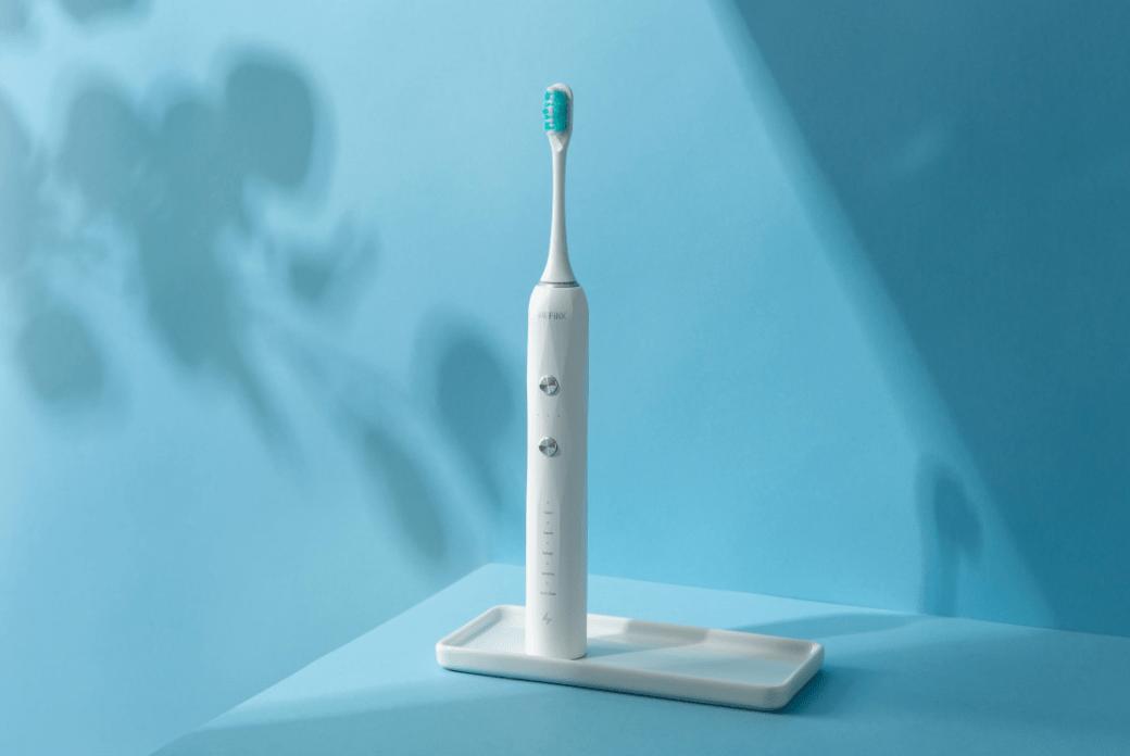 欧乐b电动牙刷p3000和p4000哪个好,mcomb电动牙刷和usmile电动牙刷