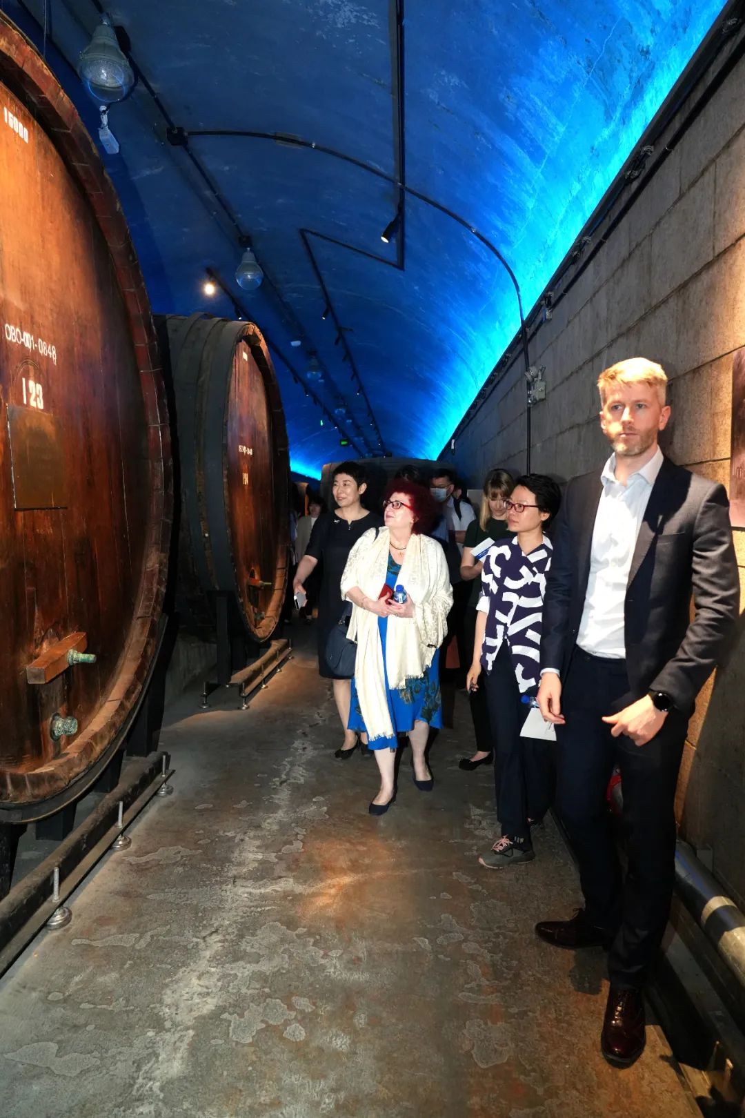 中国酒文化张裕葡萄酒,张裕茅台干红葡萄酒