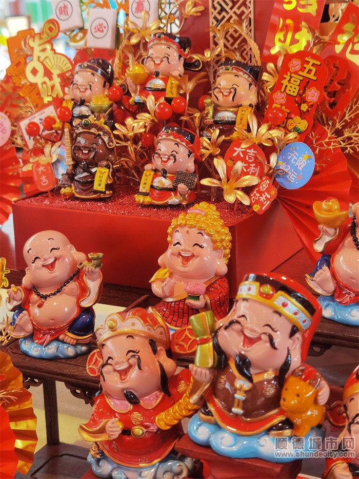 【视频】逛花街、买靓花、叹美食，容桂时光花市约定你！