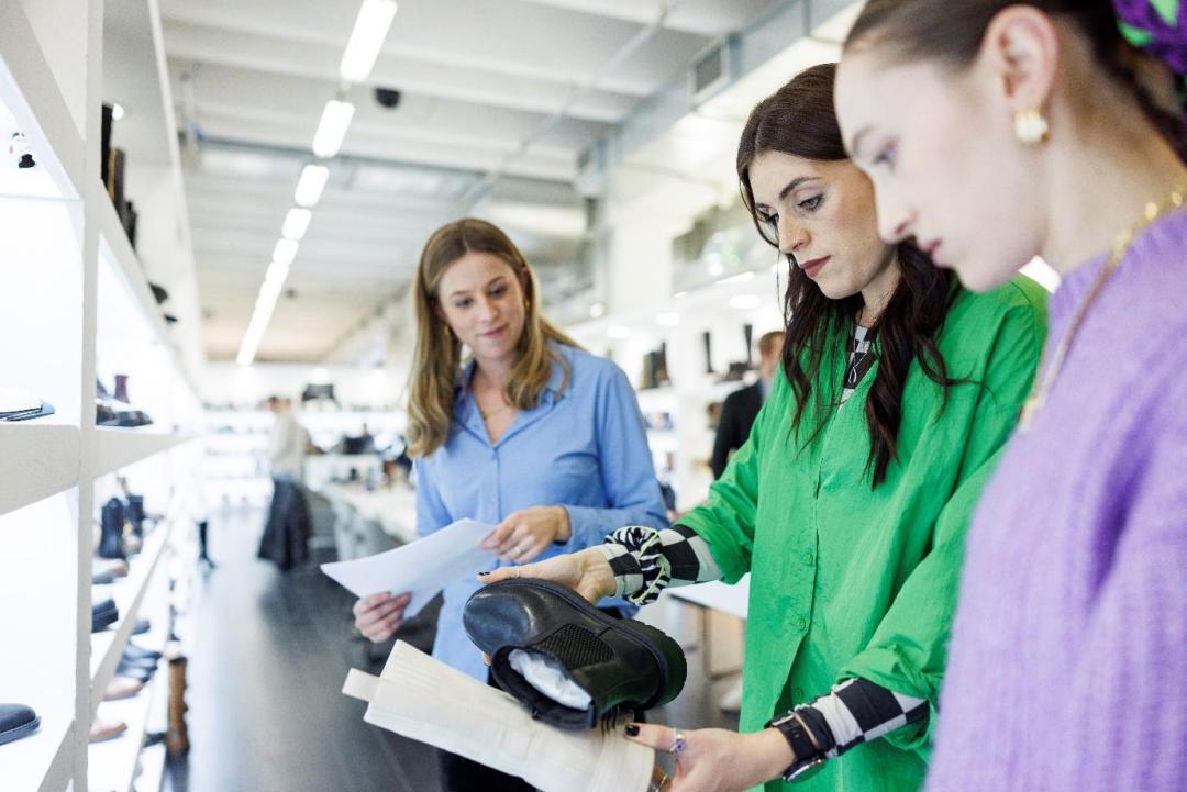 意大利加达箱包展,吸引180余位国际客户到访