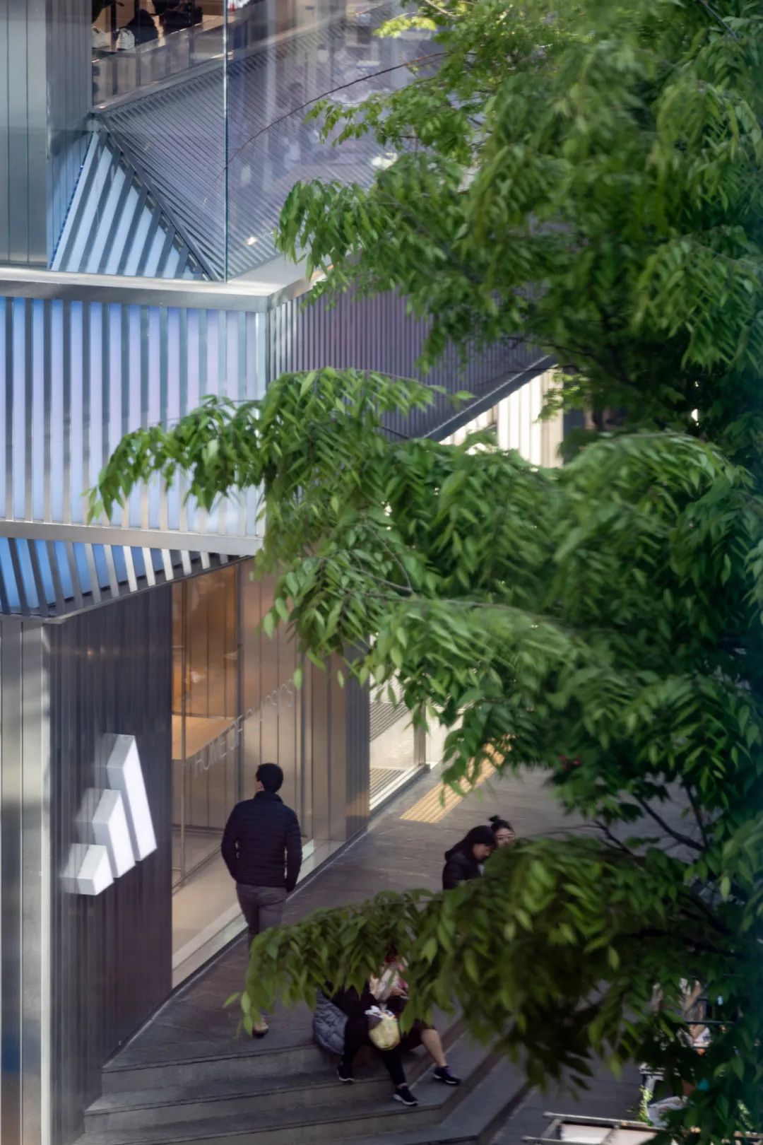 万社设计靠谱吗,首尔adidas旗舰店