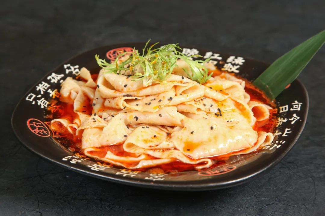 盛夏时节荷花盛开,盛夏去看荷花