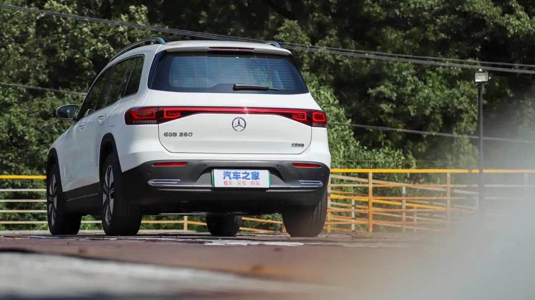 奔驰电车新能源2023款eqb落地价,奔驰eqaeqbeqc哪个大