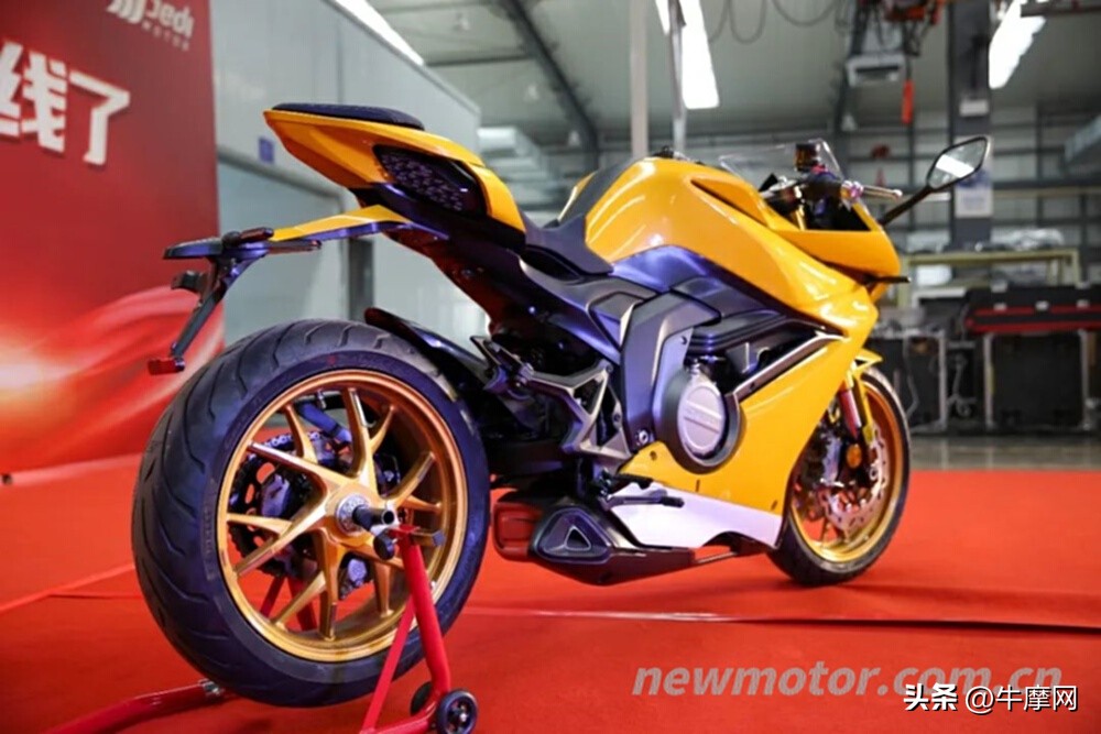 杰迪k750摩托车仿赛试驾,国内最大仿赛车型杰迪visionk750