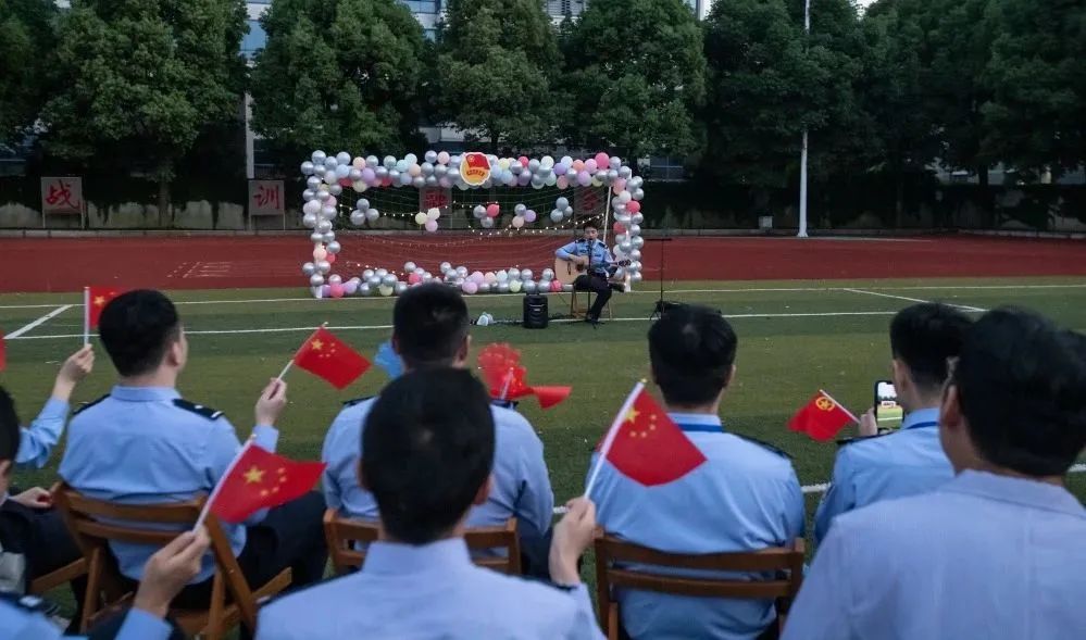 閾佽璇楄瘝澶т細,鑷存暚鍏畨姘戣璇楄瘝