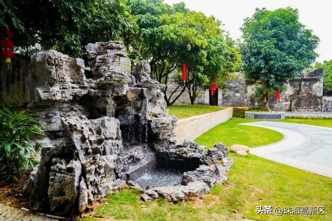 家门口的公园也有别样的风景,家门口的超美公园