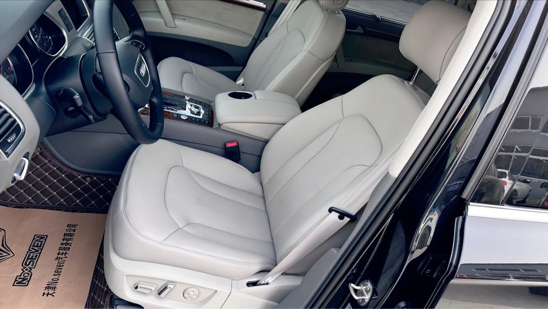 老款奥迪q74.2报废,奥迪q7新能源报废车