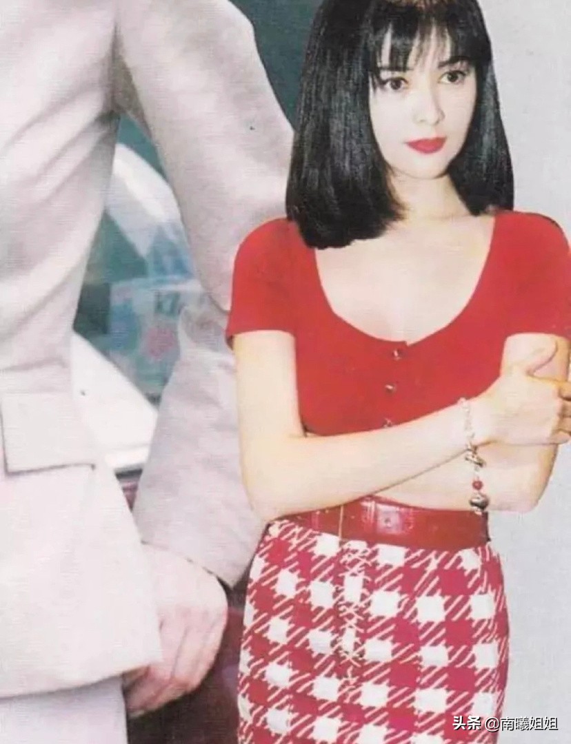 看了8、90年代的“港风穿搭”才发现：复古风、纯欲风都不算什么