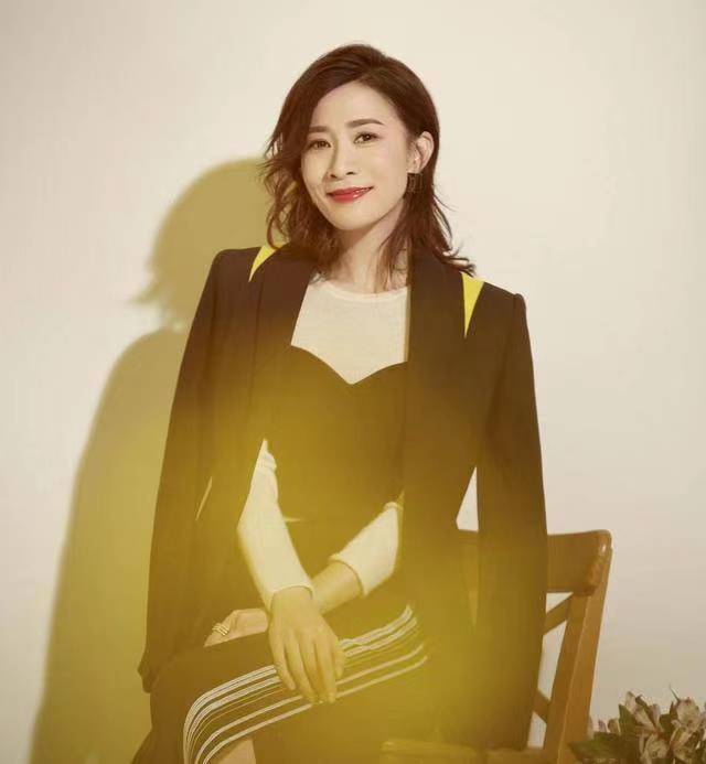 佘诗曼代言过哪些珠宝,佘诗曼翡翠图片