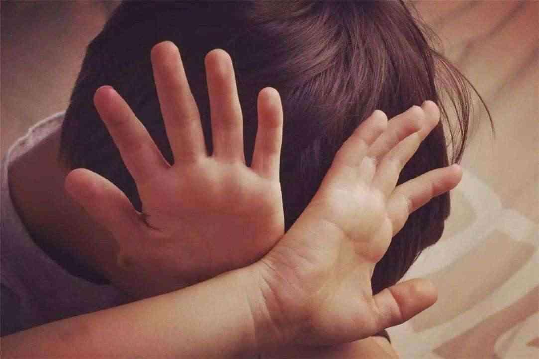 父母长期打骂孩子的心理变化,父母打骂对孩子心理影响怎么弥补