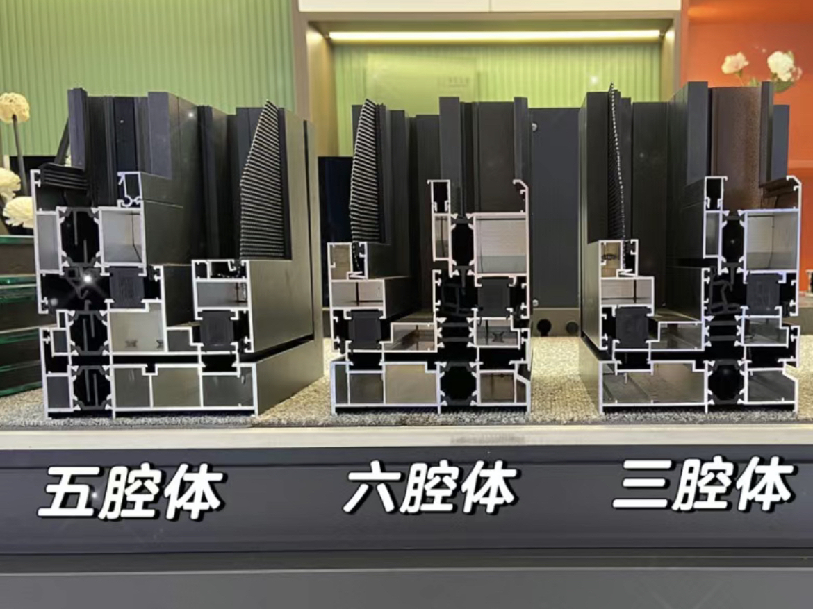 内行人和外行人怎么选门窗,选门窗避免的十个坑