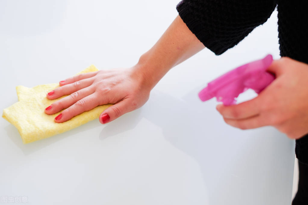 冰箱太脏了怎么洗才干净,冰箱脏了该怎么擦洗