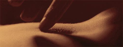 女生抠肚脐的后果,一直抠肚脐眼最后会怎么样