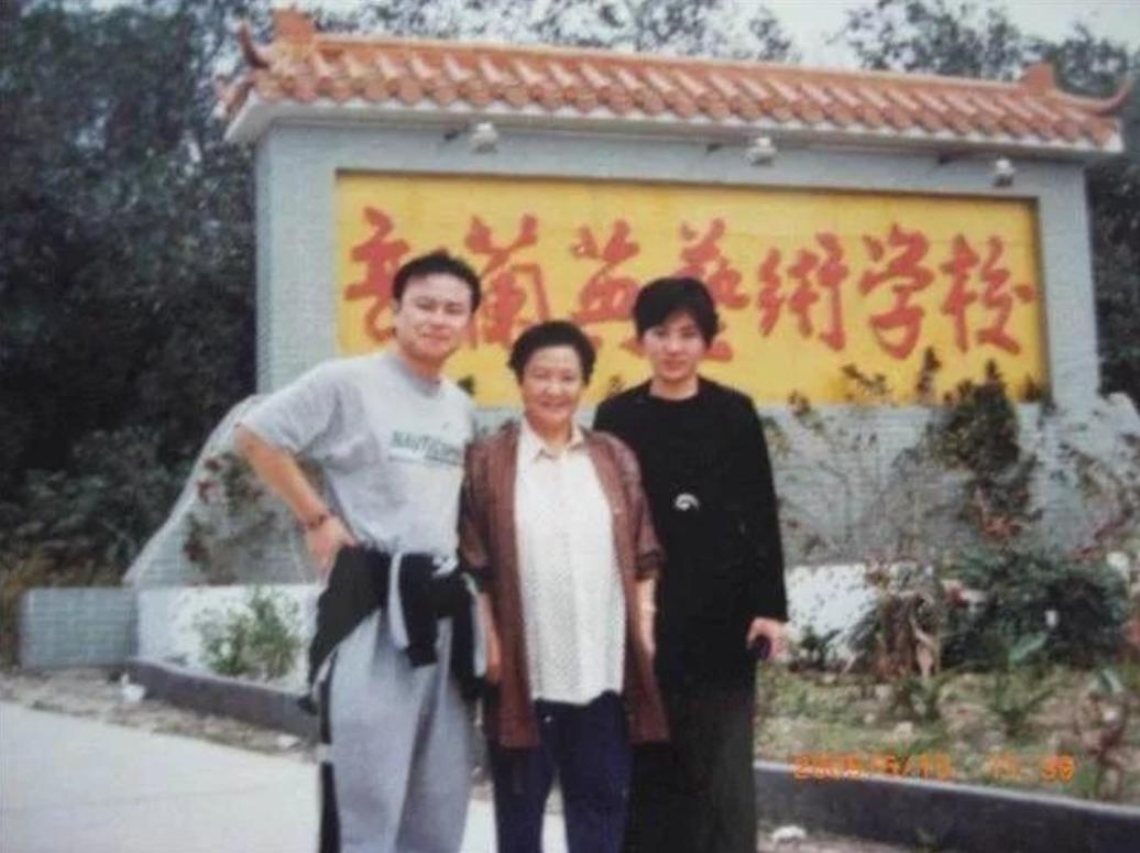 老艺术家郭兰英现状,歌唱家郭兰英婚姻史