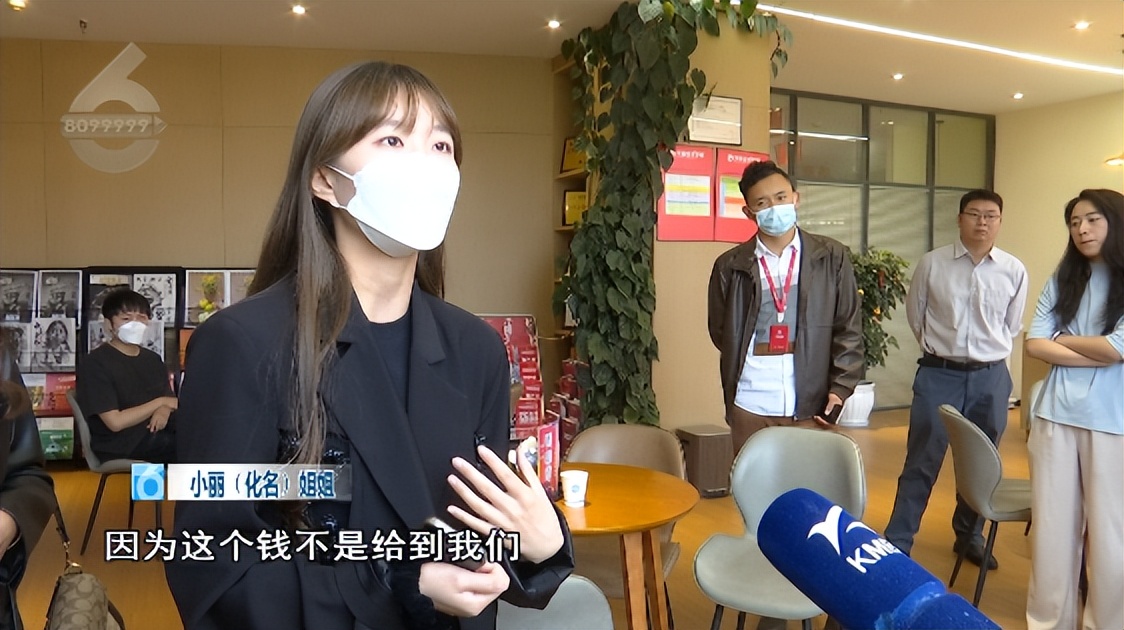 女孩学舞蹈被老师压骨折,女子学瑜伽时被教练压骨折