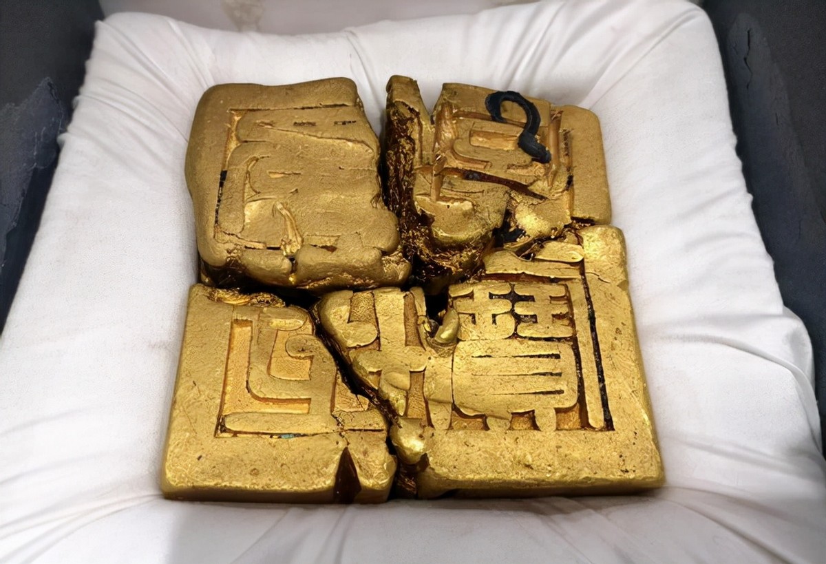 盗挖古墓被判刑,小伙盗一百多座墓被刑拘