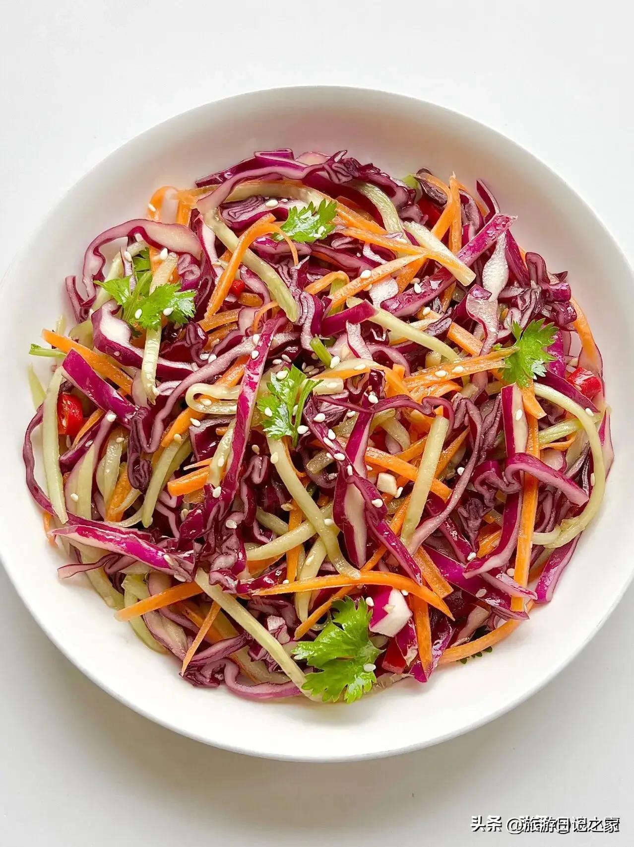 这四种食物经常吃对眼睛好,这四种食物中年人应多吃