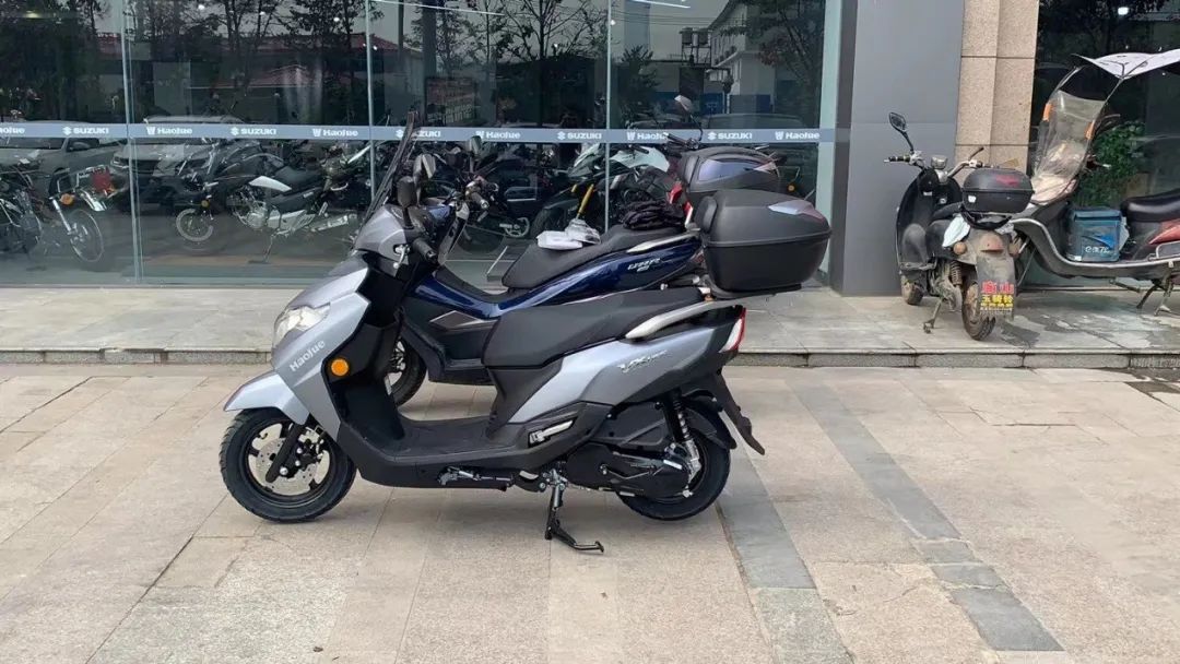豪爵虎鲨vx125真实测评,豪爵虎鲨vx125和铃木ue125买哪个好