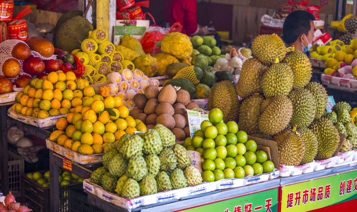 水果逐渐“贵族化”，问题在哪？果农如何从高价水果中分得一杯羹