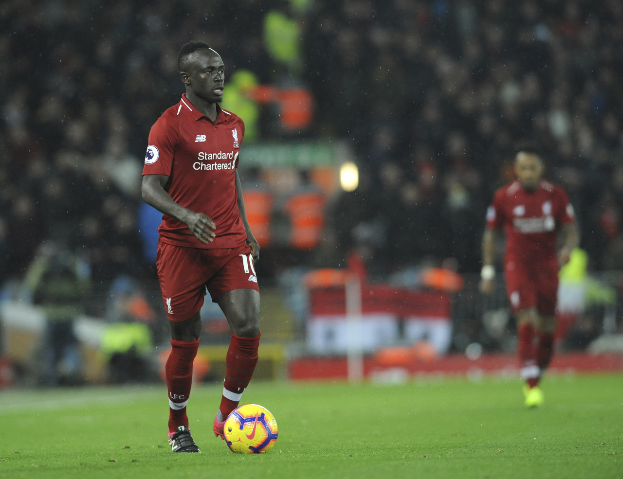 从非洲穷小子到欧洲顶级球星，“火燎的金刚”马内的巨星之路